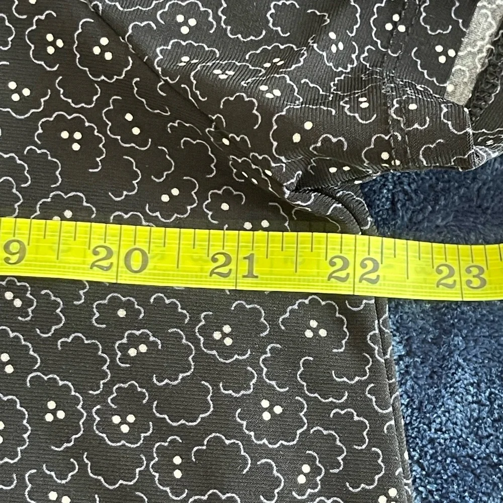 Elegant Black Patterned Women's Top - Picture 5 of 7